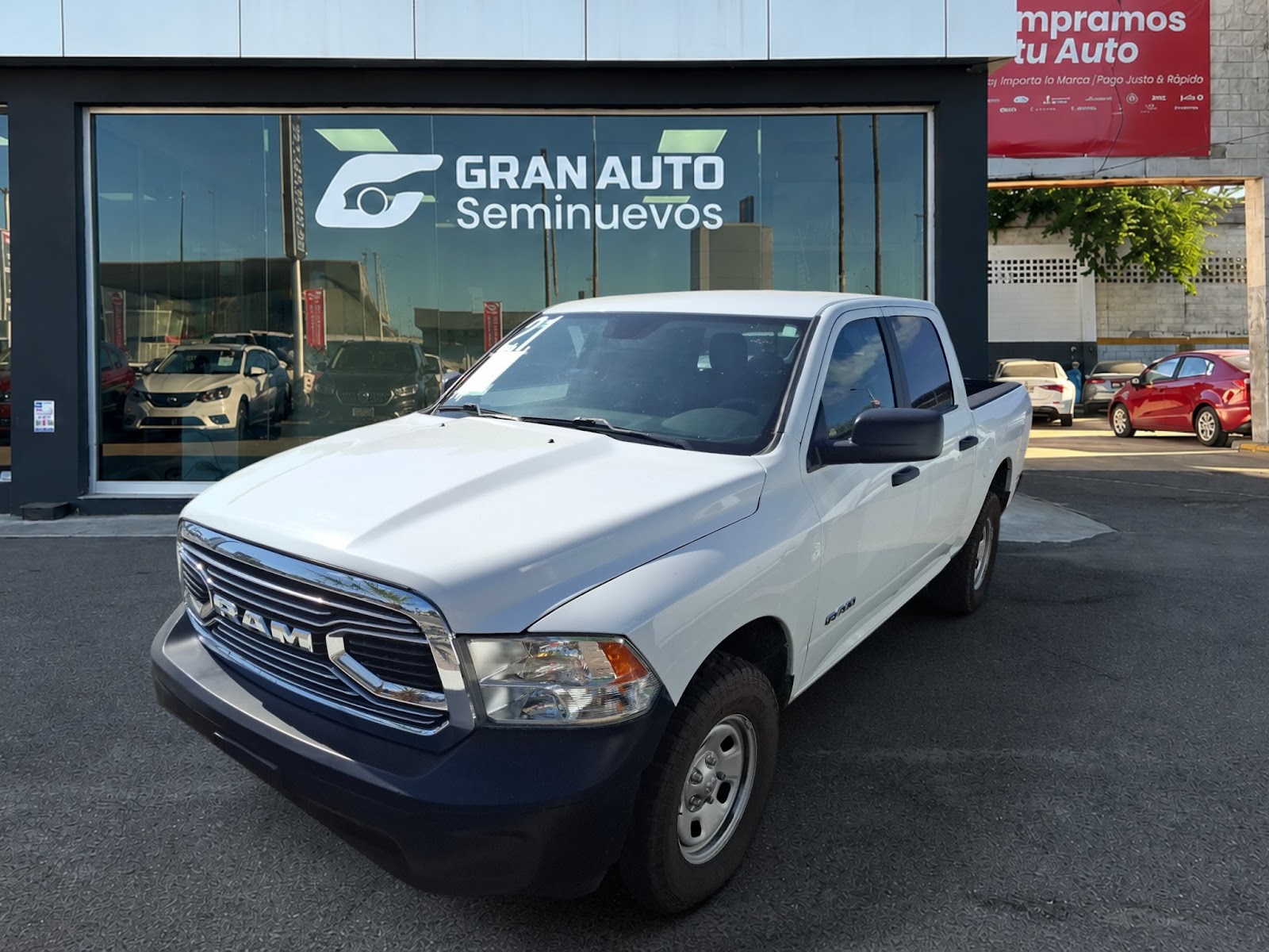 RAM 1500 CREW CAB SLT 4X4 V6 2021