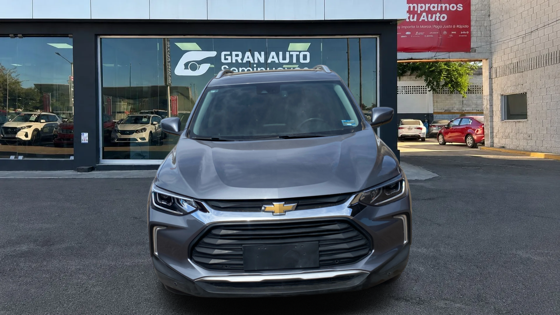 TRACKER SUV PREMIER