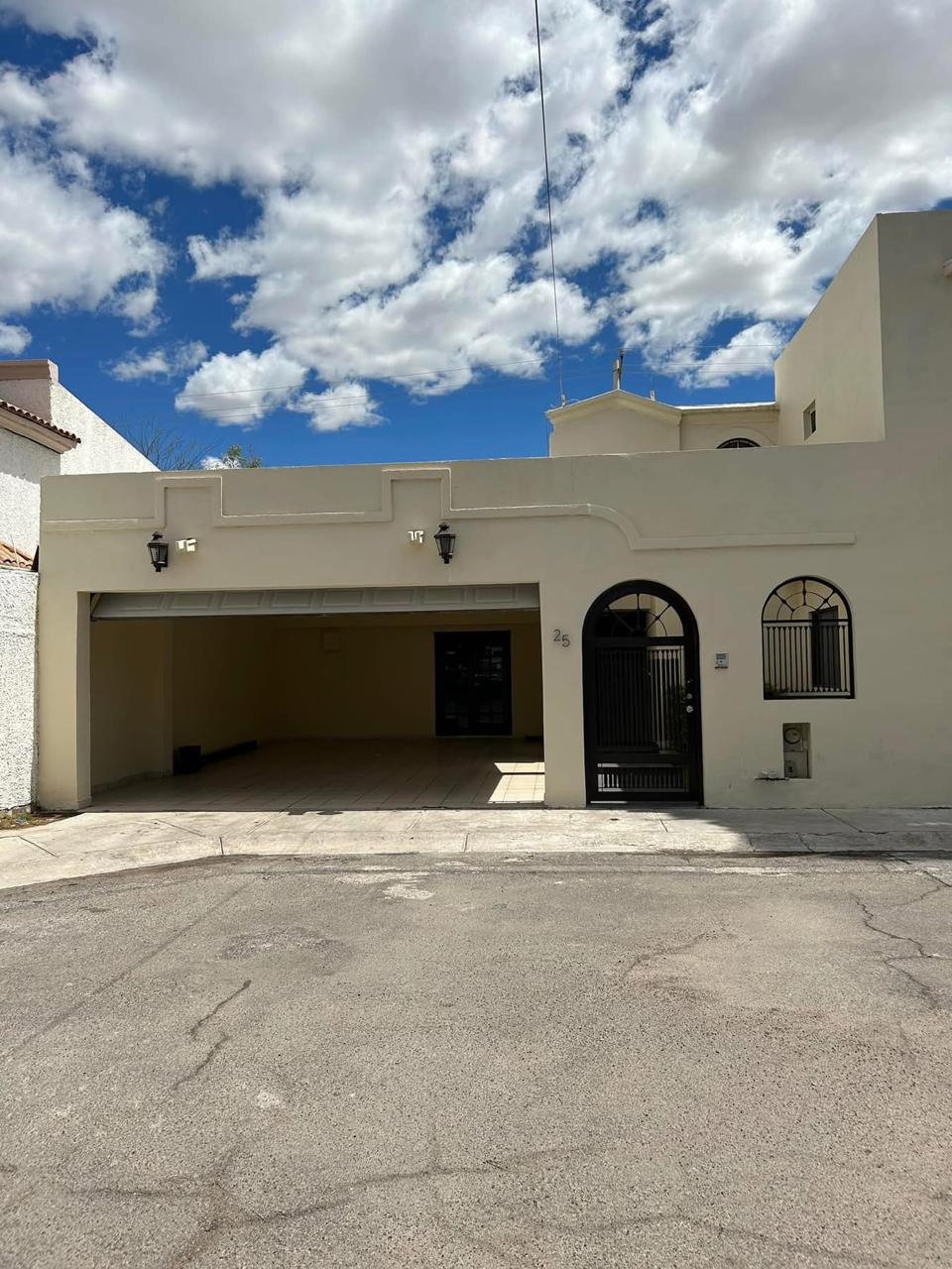Casa en Renta — Capistrano